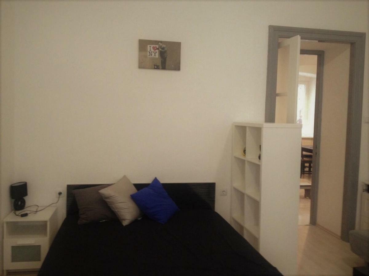Studio Apartment Diana غييكا المظهر الخارجي الصورة