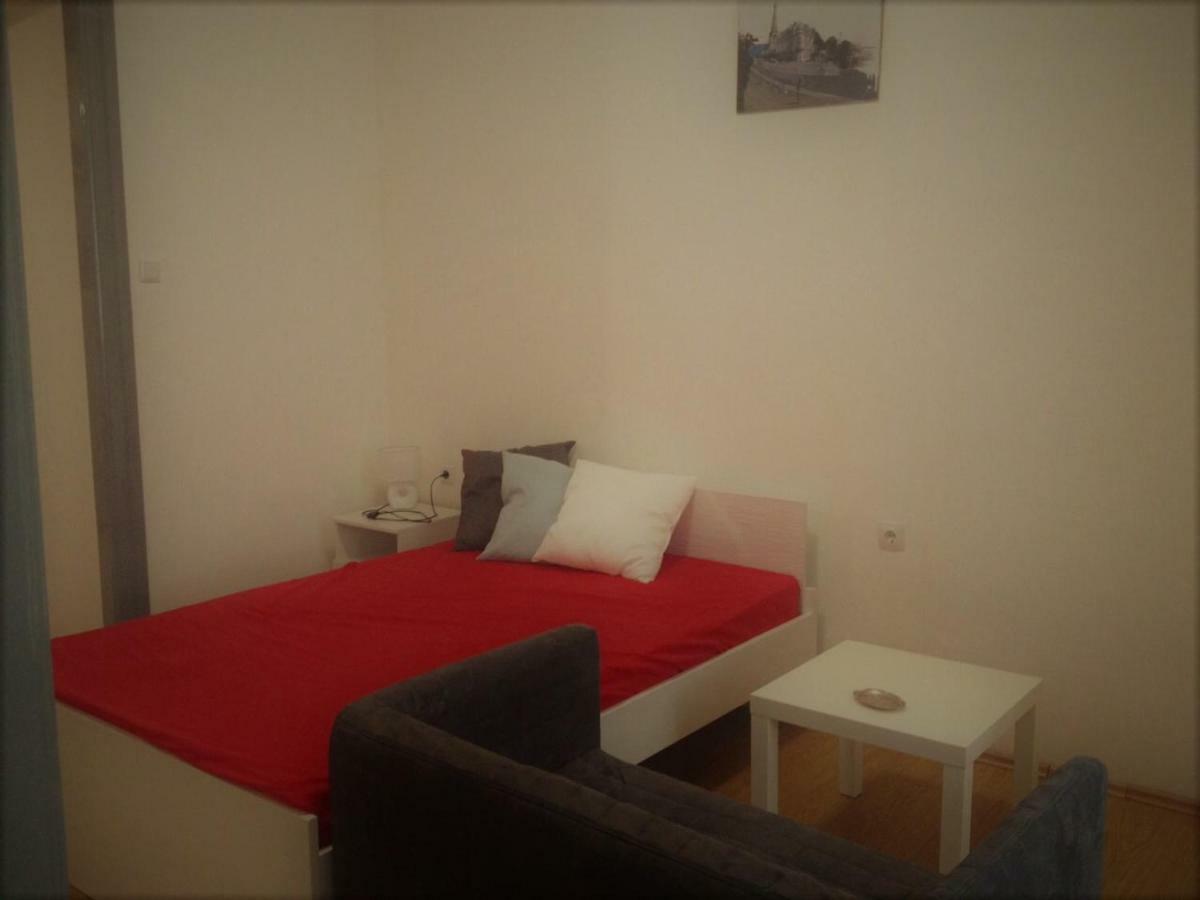 Studio Apartment Diana غييكا المظهر الخارجي الصورة